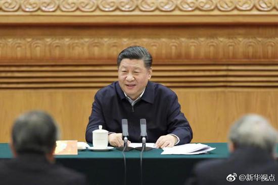习近平主持召开学校思想政治理论课座谈会